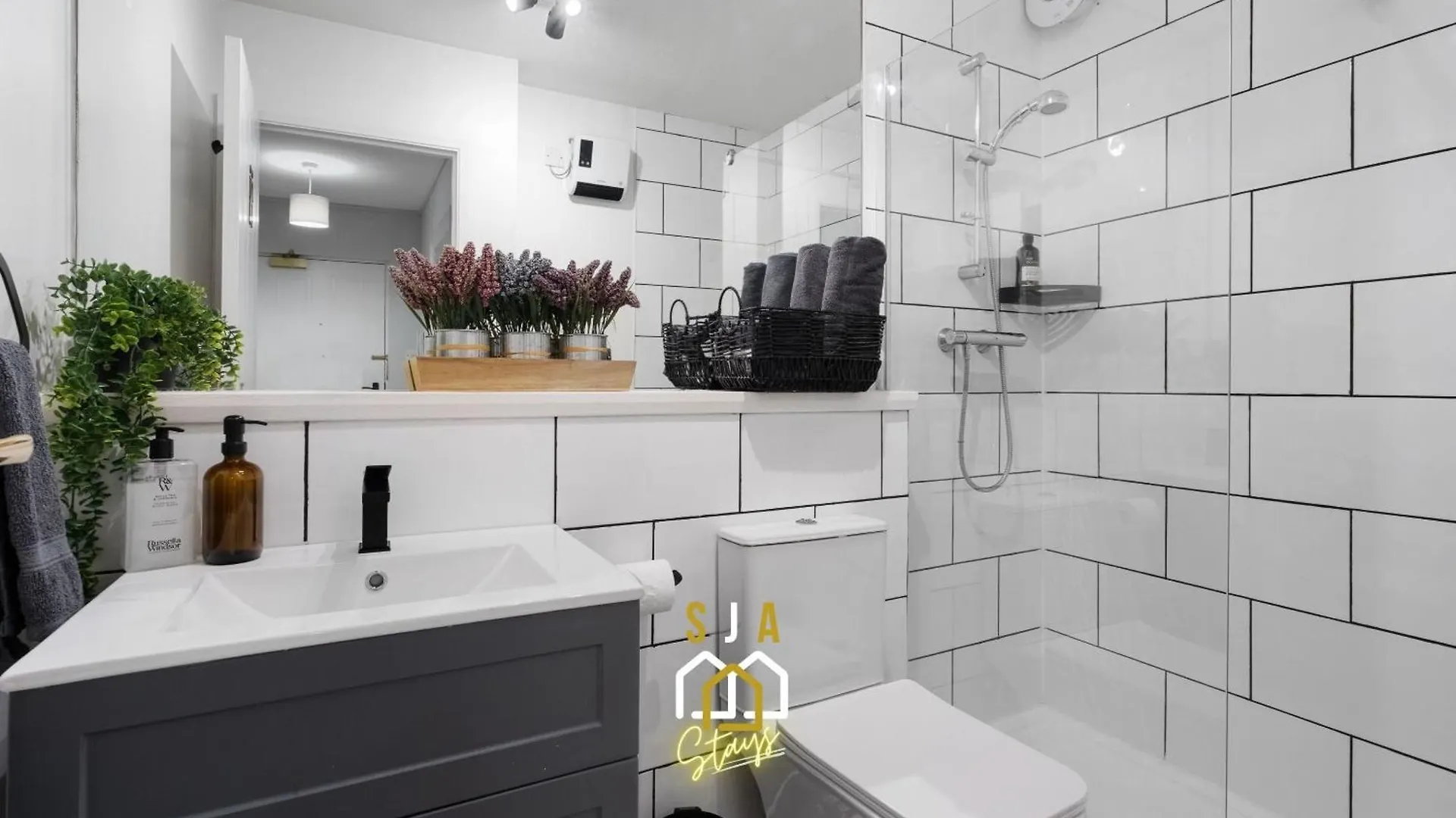 Strawberrybank Stay - Sja Stays - Modern 2 Bed Apartment Aberdeen Großbritannien
