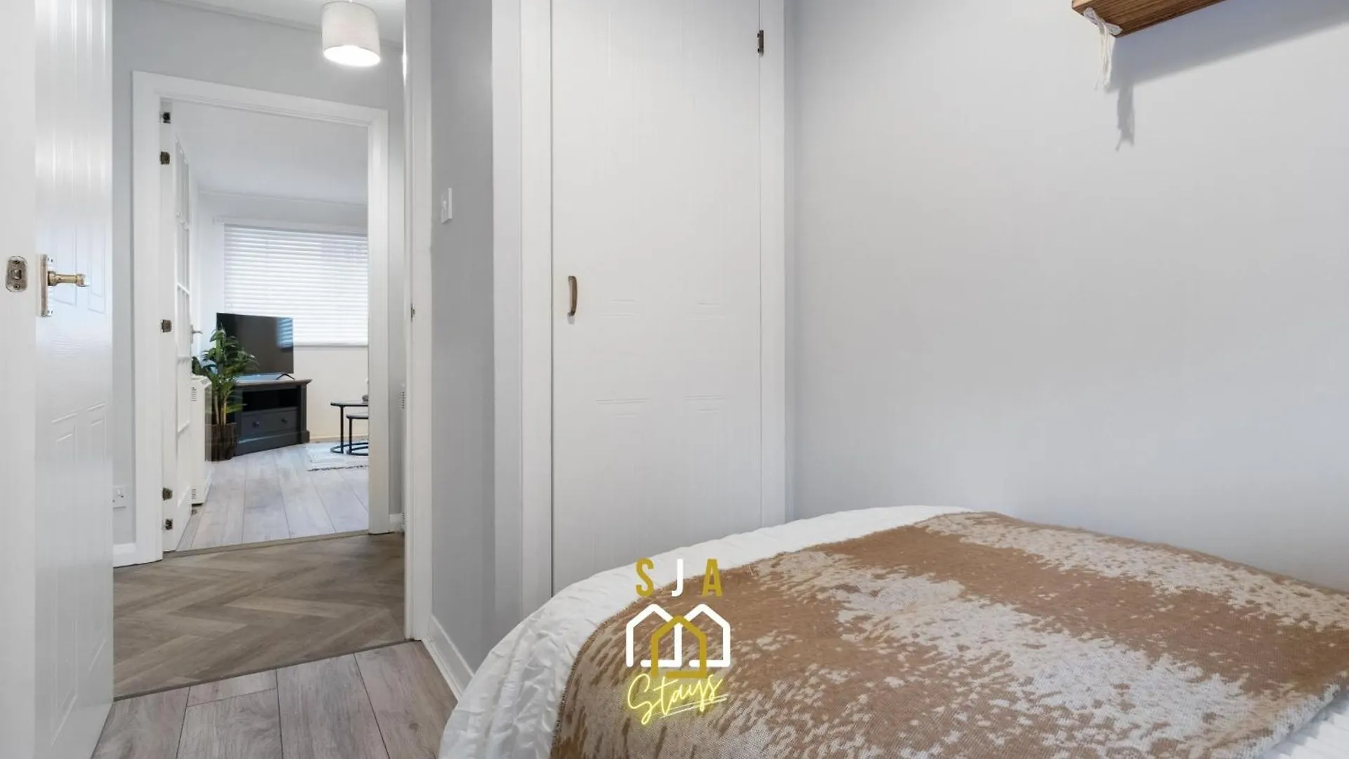 Strawberrybank Stay - Sja Stays - Modern 2 Bed Apartment Αμπερντήν